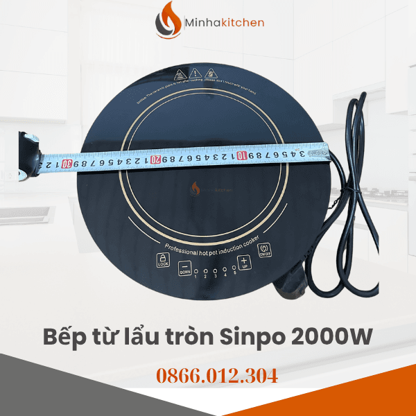 Mô hình kinh doanh nhà hàng lẩu đòi hỏi thiết bị đun nấu phải đạt tiêu chuẩn cao về độ bền, tính an toàn và khả năng vận hành liên tục. Nếu bạn đang tìm kiếm giải pháp tối ưu chi phí và nâng cao chất lượng dịch vụ, việc chọn dòng bếp từ ăn lẩu chất lượng nhà hàng là ưu tiên hàng đầu. Sản phẩm Bếp từ tròn SINPO SP288 chính là sự lựa chọn hoàn hảo đáp ứng trọn vẹn các tiêu chuẩn khắt khe nhất của các chuỗi nhà hàng lẩu hiện nay.