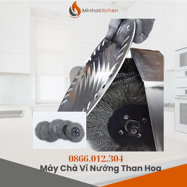 Nhà hàng BBQ, lẩu nướng than hoa, việc vệ sinh vỉ nướng sau mỗi lượt khách luôn là công đoạn mất nhiều thời gian và tốn nhân lực. Giờ đây, với máy chà vỉ nướng than hoa, công việc làm sạch vỉ trở nên nhanh chóng – hiệu quả – tiết kiệm chi phí hơn bao giờ hết. Đây chính là giải pháp tối ưu cho các quán nướng bình dân đến nhà hàng cao cấp muốn nâng cao năng suất phục vụ.