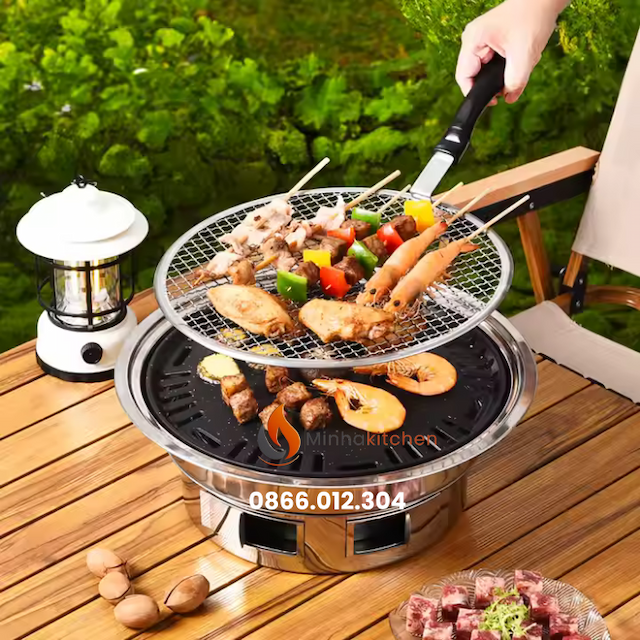 Top 1 Buffet Nướng Bắc Từ Liêm: Nhà Hàng Thịt Nướng Nhật Bản No Meat No Life Nhắc đến buffet nướng Nhật Bản Bắc Từ Liêm, cái tên No Meat No Life gần như luôn xuất hiện đầu tiên trên Google và các hội nhóm review ẩm thực Hà Nội. 📍 Thông Tin Địa Chỉ 11 Văn Tiến Dũng, Phúc Diễn, Bắc Từ Liêm, Hà Nội Vị trí dễ tìm, thuận tiện di chuyển từ các tuyến đường lớn