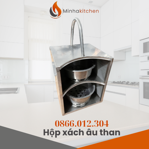 Để đảm bảo an toàn – nhanh chóng – chuyên nghiệp, nhiều nhà hàng hiện nay đã chuyển sang sử dụng hộp đựng âu than hoa inox 201, hay còn gọi là giỏ inox đựng xô than hoa. Hãy cùng tìm hiểu cách thay than đúng chuẩn bằng hộp inox chống nóng, để nhà hàng của bạn luôn vận hành hiệu quả và tạo ấn tượng tốt với khách hàng.