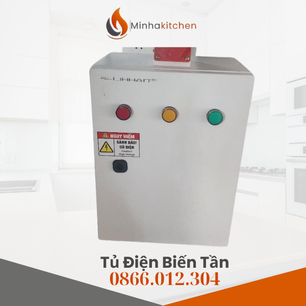 Tủ điện biến tần 2.2kW (tương đương 3HP) là thiết bị chuyên dụng dùng để điều khiển tốc độ và công suất hoạt động của động cơ điện.
