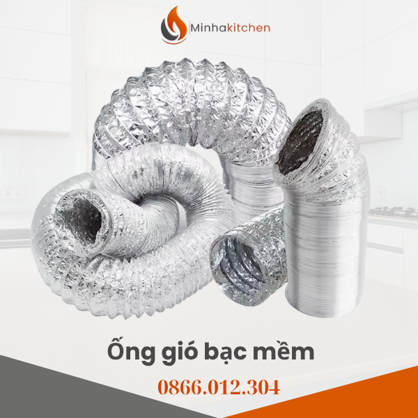 Ống Bạc Mềm Đàn Hồi D150 Là Gì? Ống bạc mềm đàn hồi D150 (phi 150mm) là ống gió mềm được cấu tạo từ: Nhiều lớp giấy bạc hoặc nhôm tráng bạc Kết hợp khung dây thép carbon xoắn dạng lò xo Cấu trúc này giúp ống: Co giãn linh hoạt Uốn cong dễ dàng Không bị móp méo khi lắp đặt Sản phẩm chuyên dùng để dẫn khí thải, hút mùi, hút khói trong bếp, nhà hàng, nhà xưởng và các hệ thống thông gió công nghiệp.