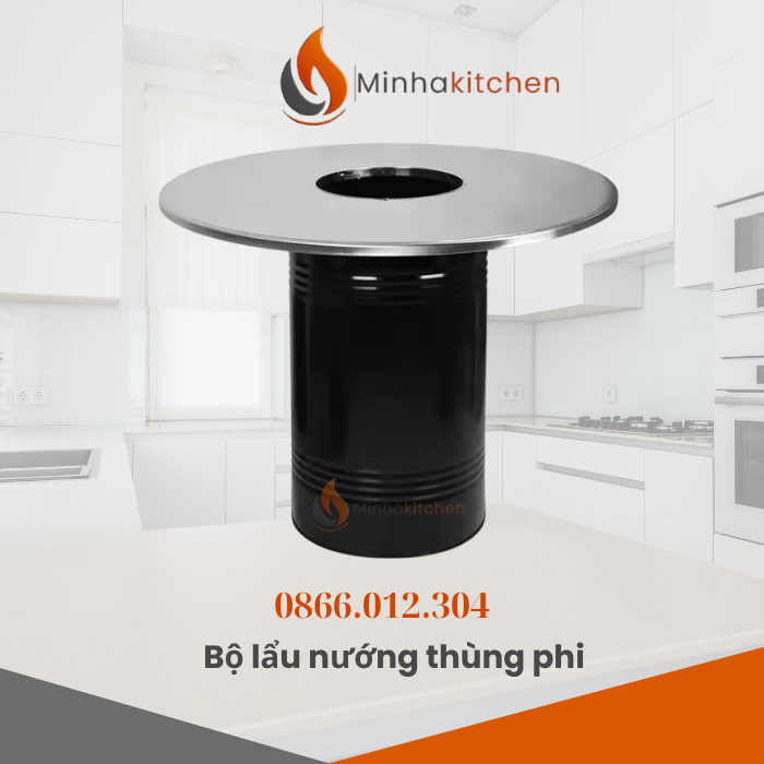 Trong những năm gần đây, bàn thùng phi lẩu nướng BBQ đang trở thành xu hướng mới trong các quán lẩu nướng ngoài trời, quán vỉa hè và thậm chí cả nhà hàng buffet nướng lẩu. Với thiết kế độc đáo, gọn gàng và vô cùng tiện lợi, sản phẩm này không chỉ mang đến sự khác biệt cho không gian quán ăn mà còn giúp thực khách có trải nghiệm ẩm thực thoải mái, thú vị hơn. Vậy bàn lẩu nướng thùng phi cho 4 người có giá bao nhiêu, ưu điểm là gì, và vì sao được nhiều chủ quán lựa chọn? Hãy cùng Minhakitchen tìm hiểu ngay.