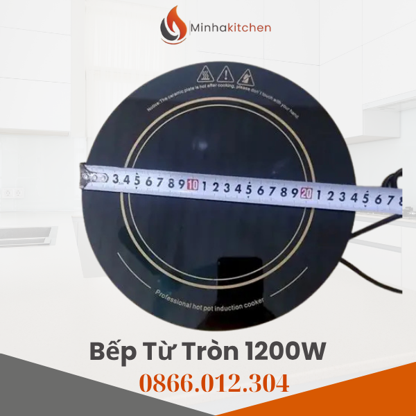 Bếp từ âm bàn tròn Sinpo công suất 1200W hay còn gọi là bếp từ sinpo 1200W, bếp từ âm bàn 1200W là loại bếp chuyên dụng cho nhà hàng lẩu, quán ăn hoặc sử dụng trong gia đình có bàn ăn thiết kế riêng. Bếp có thiết kế gọn gàng, lắp đặt chìm dưới mặt bàn, giúp không gian trở nên sang trọng và tiết kiệm diện tích.