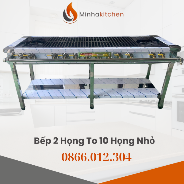 1. Giới thiệu bếp công nghiệp 2 họng to 10 họng nhỏ Nếu bạn đang tìm kiếm một giải pháp nấu nướng nhanh, mạnh, tiết kiệm gas cho nhà hàng, bếp ăn tập thể hay khách sạn, thì bếp công nghiệp 2 họng to 10 họng nhỏ chính là lựa chọn lý tưởng. Sản phẩm được thiết kế chuyên biệt cho các món xào, nấu, hầm khối lượng lớn, đáp ứng nhu cầu phục vụ nhiều suất ăn trong thời gian ngắn. Với sự kết hợp 2 họng to công suất lớn và 10 họng nhỏ linh hoạt, bếp giúp đầu bếp chế biến đồng thời nhiều món ăn, nâng cao hiệu suất và giảm thời gian chờ.