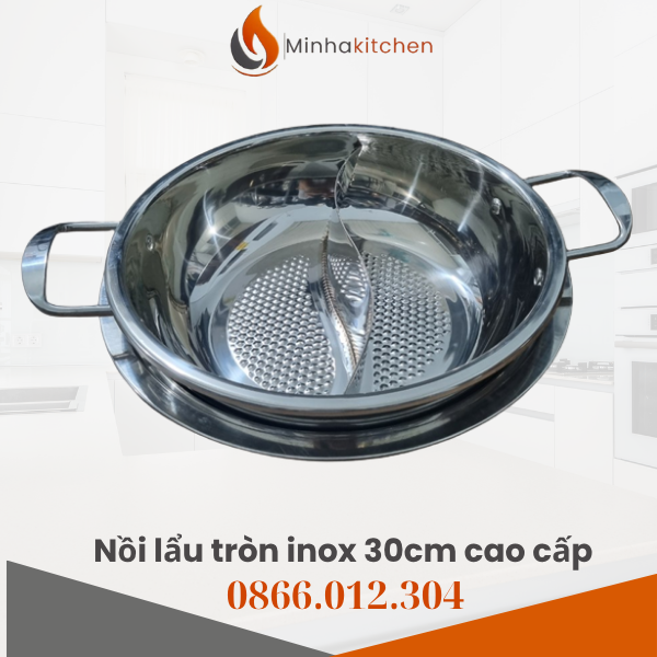 Nồi lẩu 2 ngăn inox, thường được gọi là nồi lẩu uyên ương, cho phép bạn thưởng thức đồng thời hai loại nước lẩu khác nhau nhờ vách ngăn chia nồi thành hai phần riêng biệt. Những sản phẩm này có nhiều kích thước, hình dạng và thường được làm từ inox 304