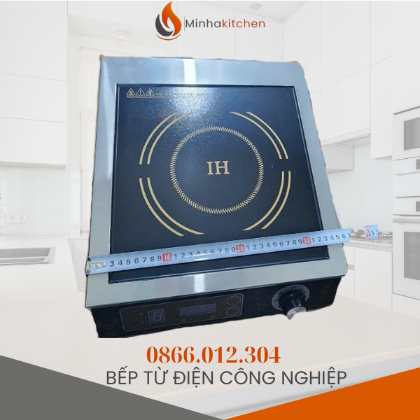 Với công suất lớn lên tới 5000W, bếp từ công nghiệp – bếp điện từ nhà hàng 5000W đang trở thành thiết bị không thể thiếu trong các bếp ăn chuyên nghiệp. Thiết bị này không chỉ giúp rút ngắn thời gian chế biến mà còn đảm bảo nhiệt độ ổn định cho các món chiên, xào, nấu nước lèo,... Tuy nhiên, để duy trì độ bền, đảm bảo an toàn và giữ hiệu suất cao, việc vệ sinh đúng cách bếp từ công nghiệp là điều vô cùng quan trọng mà nhiều người thường bỏ qua.